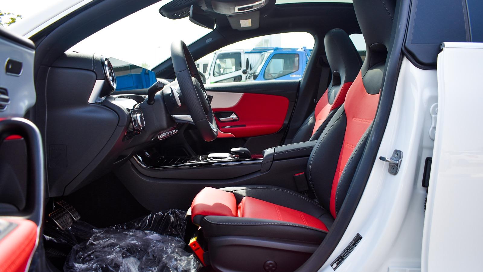 MERCEDES CLA 200 PETROL